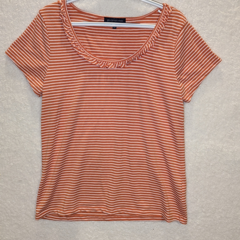Jones New York Pink and White Ruffled Fitted Short Sleeve‎ Tee